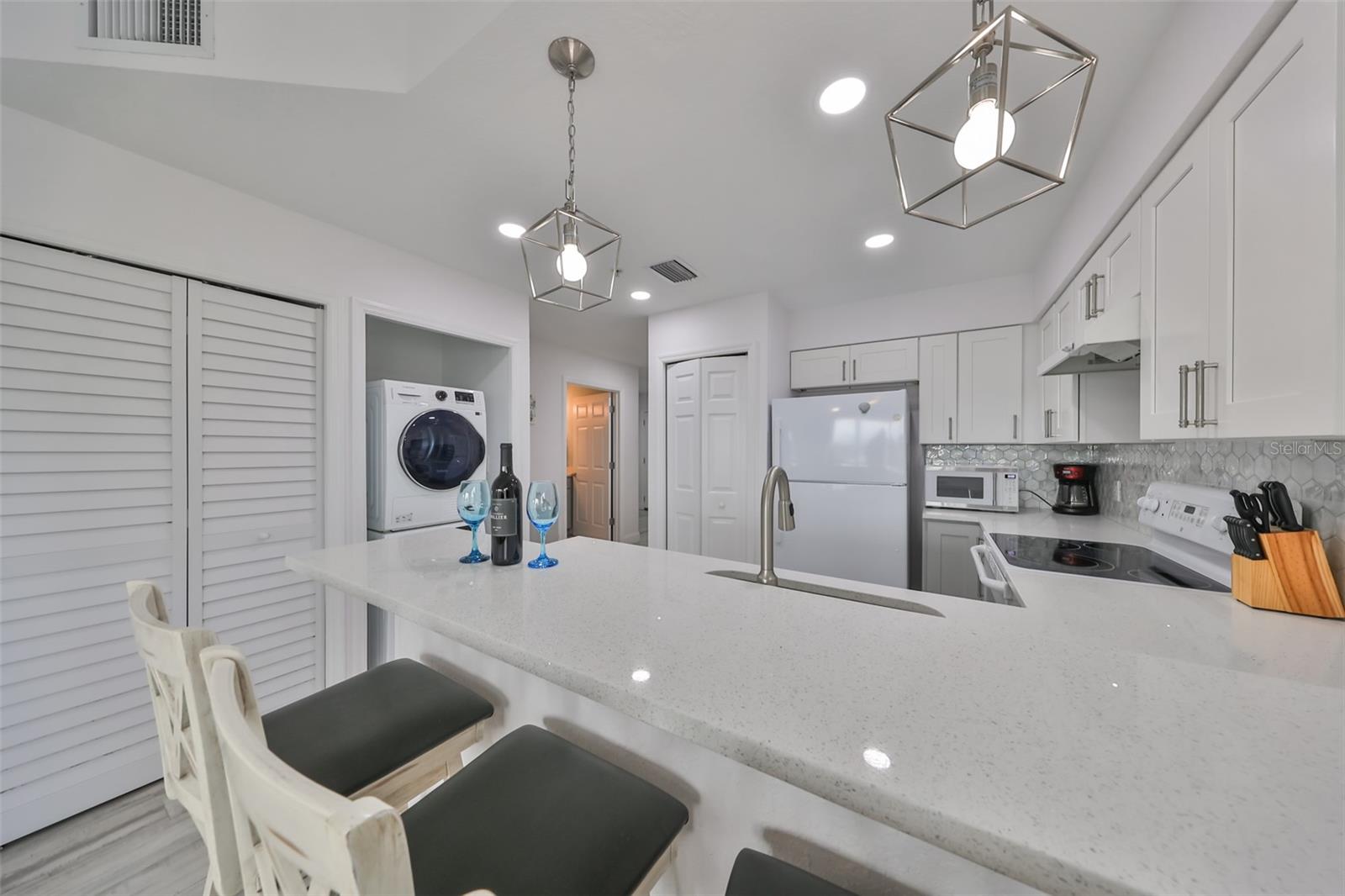 13999 GULF BLVD #301, ST PETERSBURG, FL, 33708