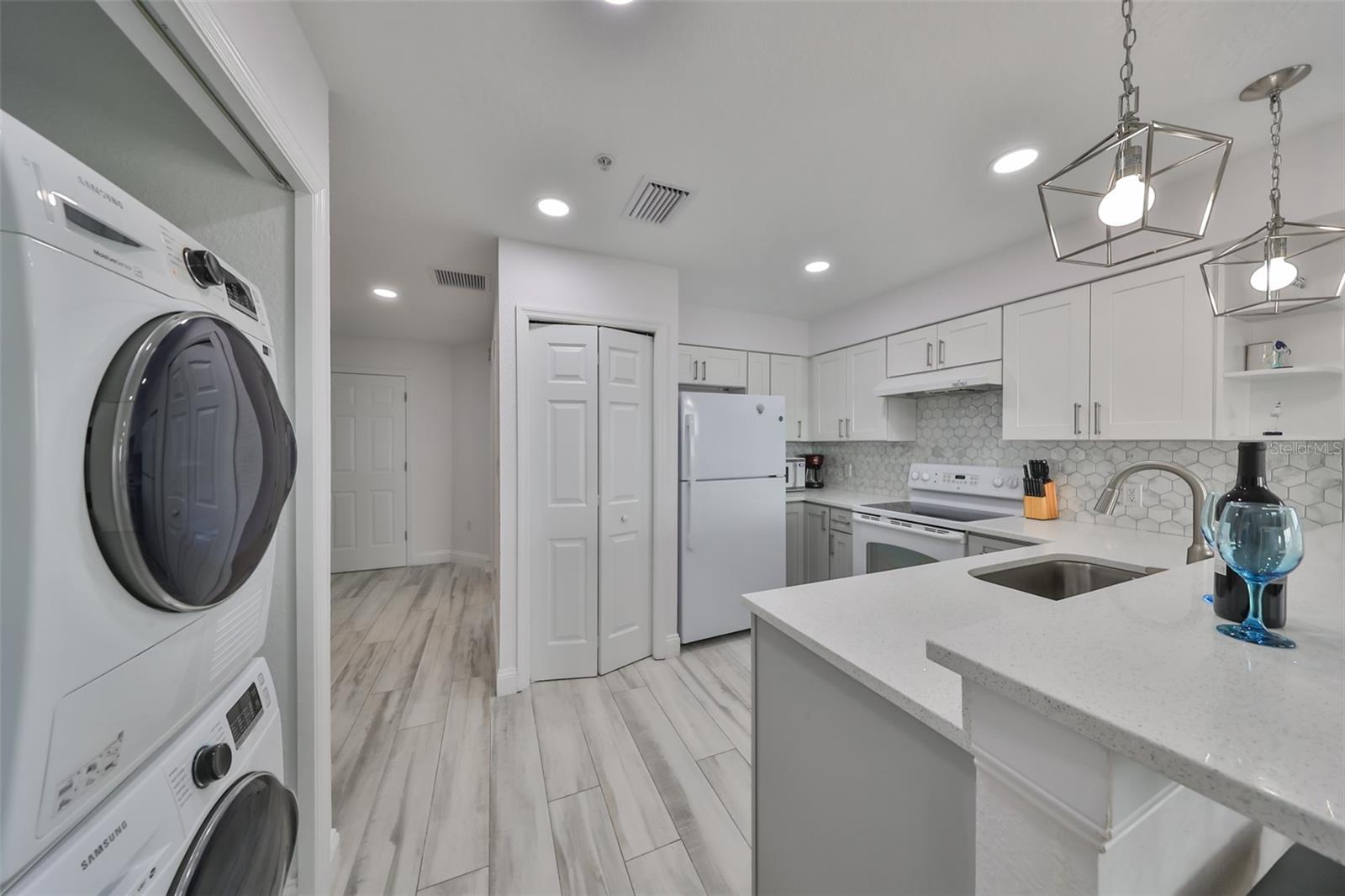 13999 GULF BLVD #301, ST PETERSBURG, FL, 33708