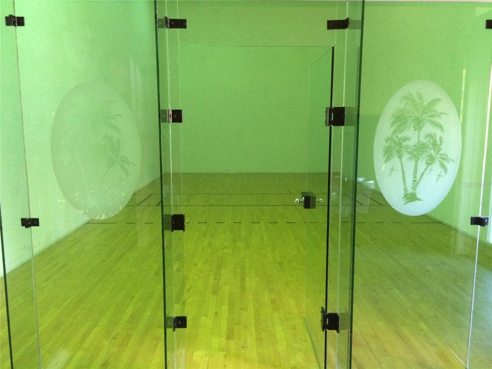 10201 COURTNEY PALMS BLVD #103, TAMPA, FL, 33619