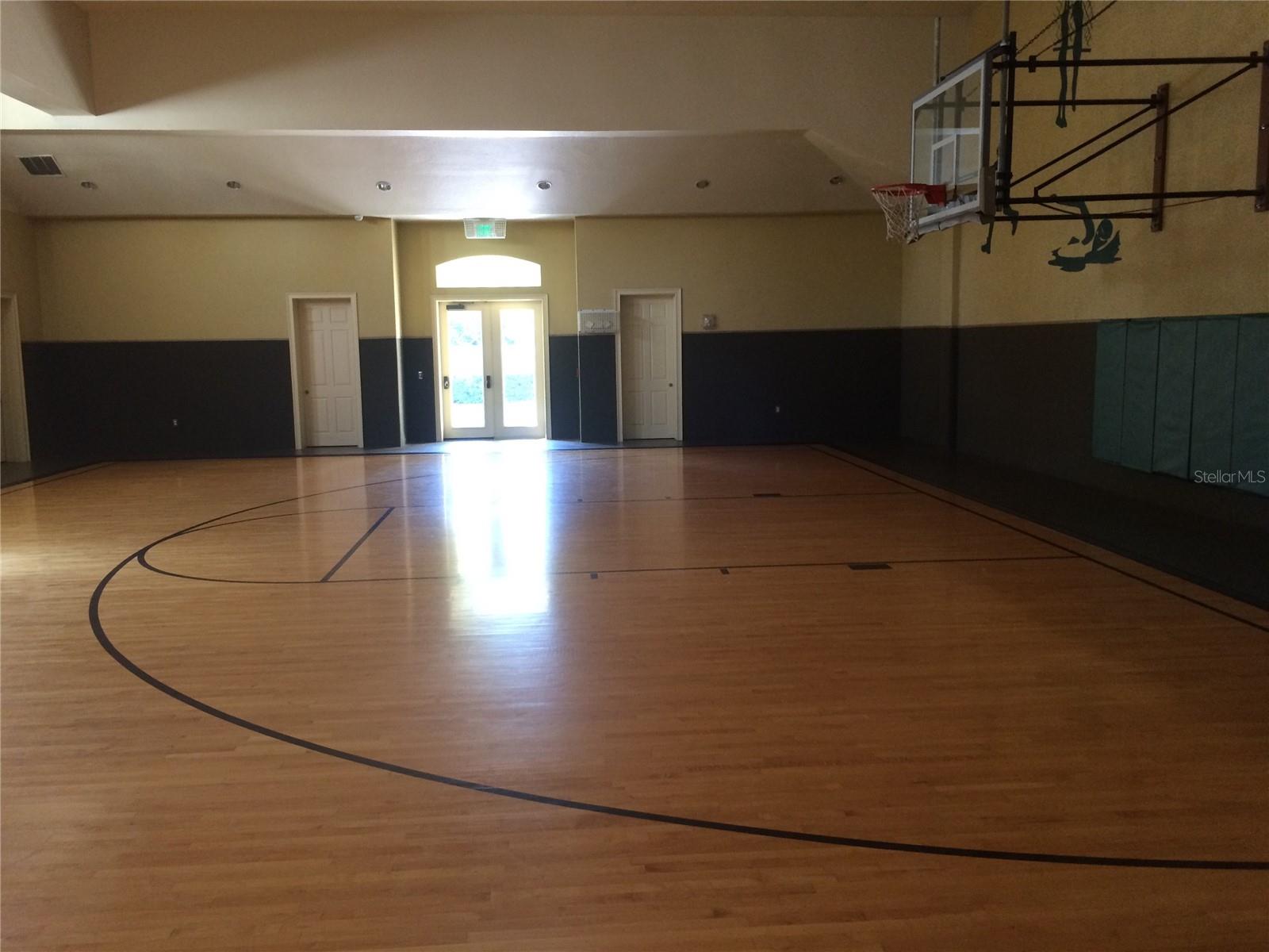 10201 COURTNEY PALMS BLVD #103, TAMPA, FL, 33619