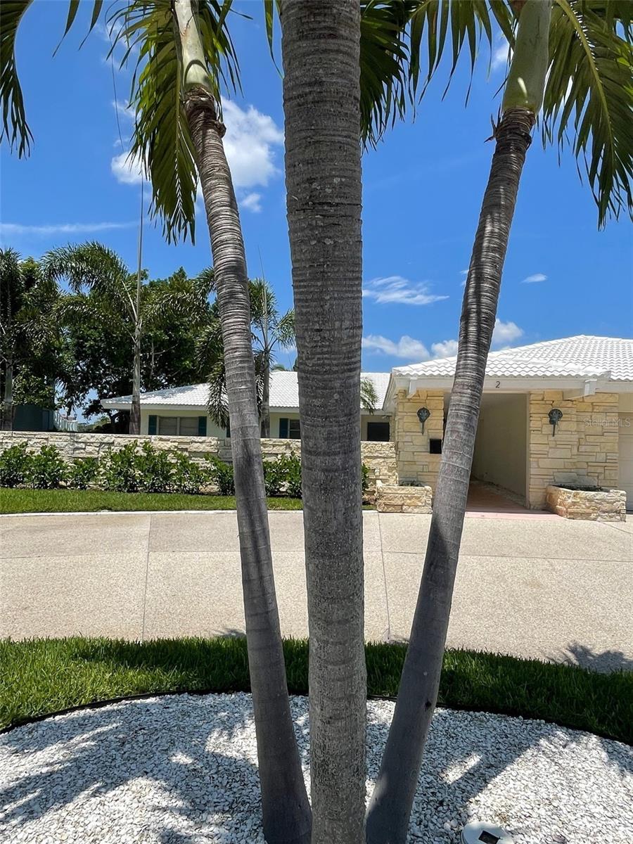 2 BRIGHTWATERS CIR NE, ST PETERSBURG, FL, 33704