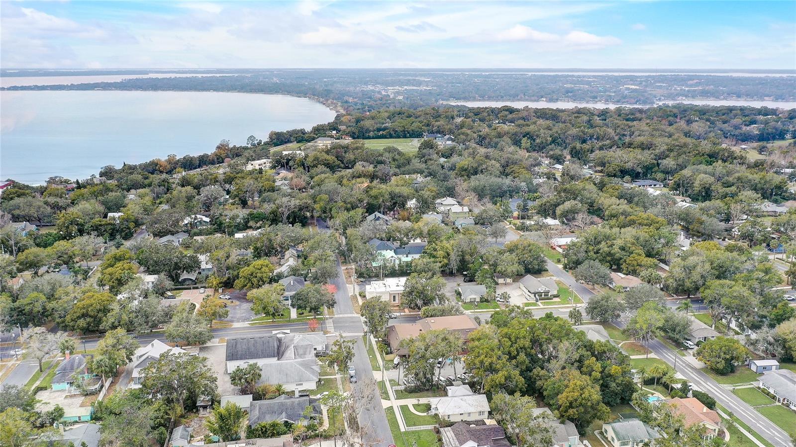 135 E 9TH AVE, MOUNT DORA, FL, 32757