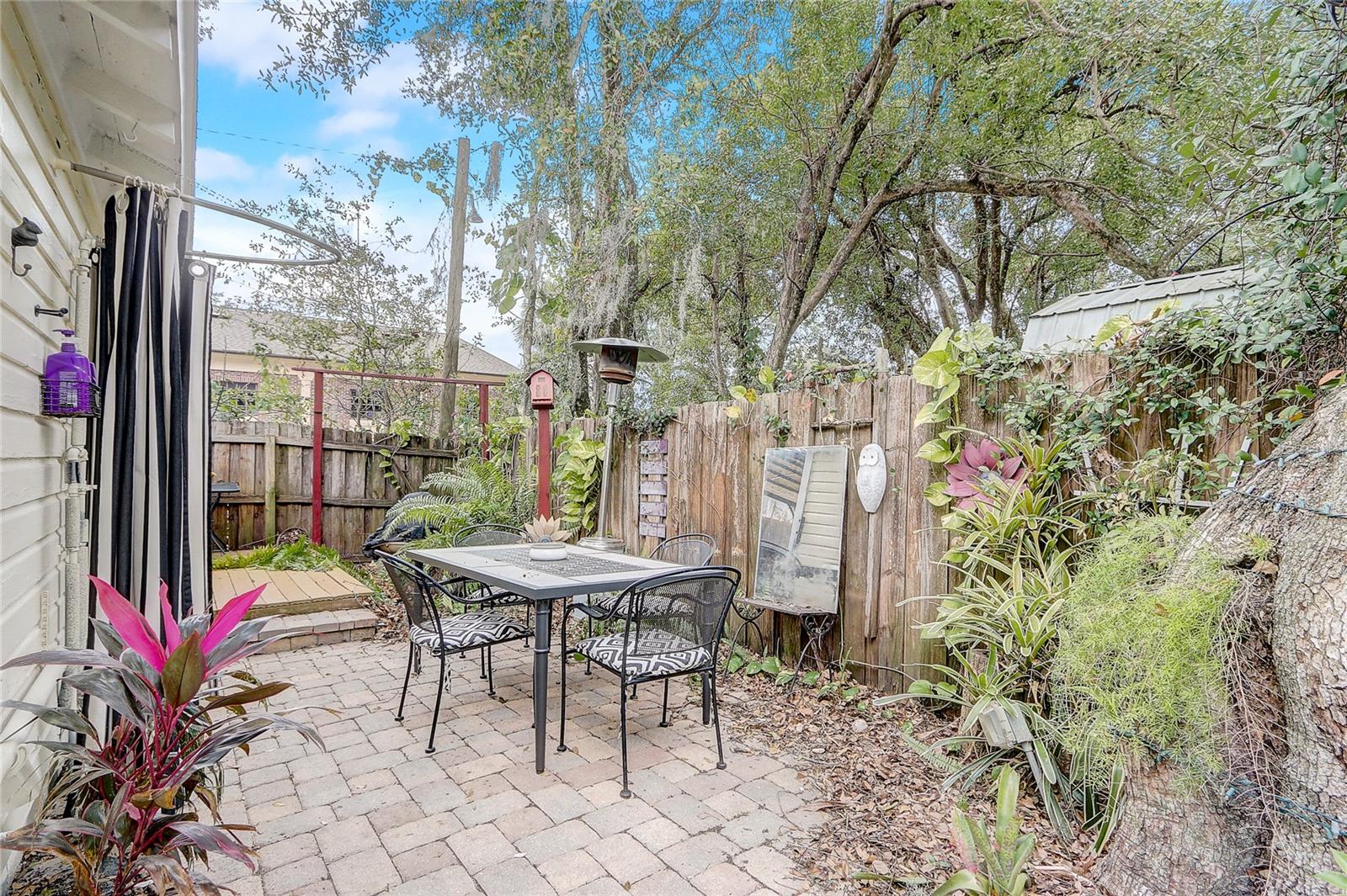 135 E 9TH AVE, MOUNT DORA, FL, 32757