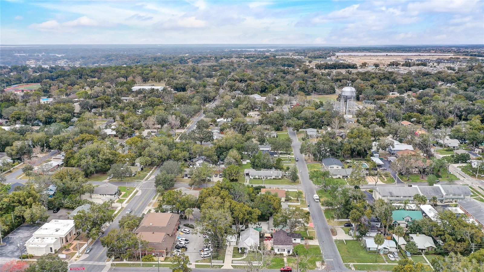 135 E 9TH AVE, MOUNT DORA, FL, 32757