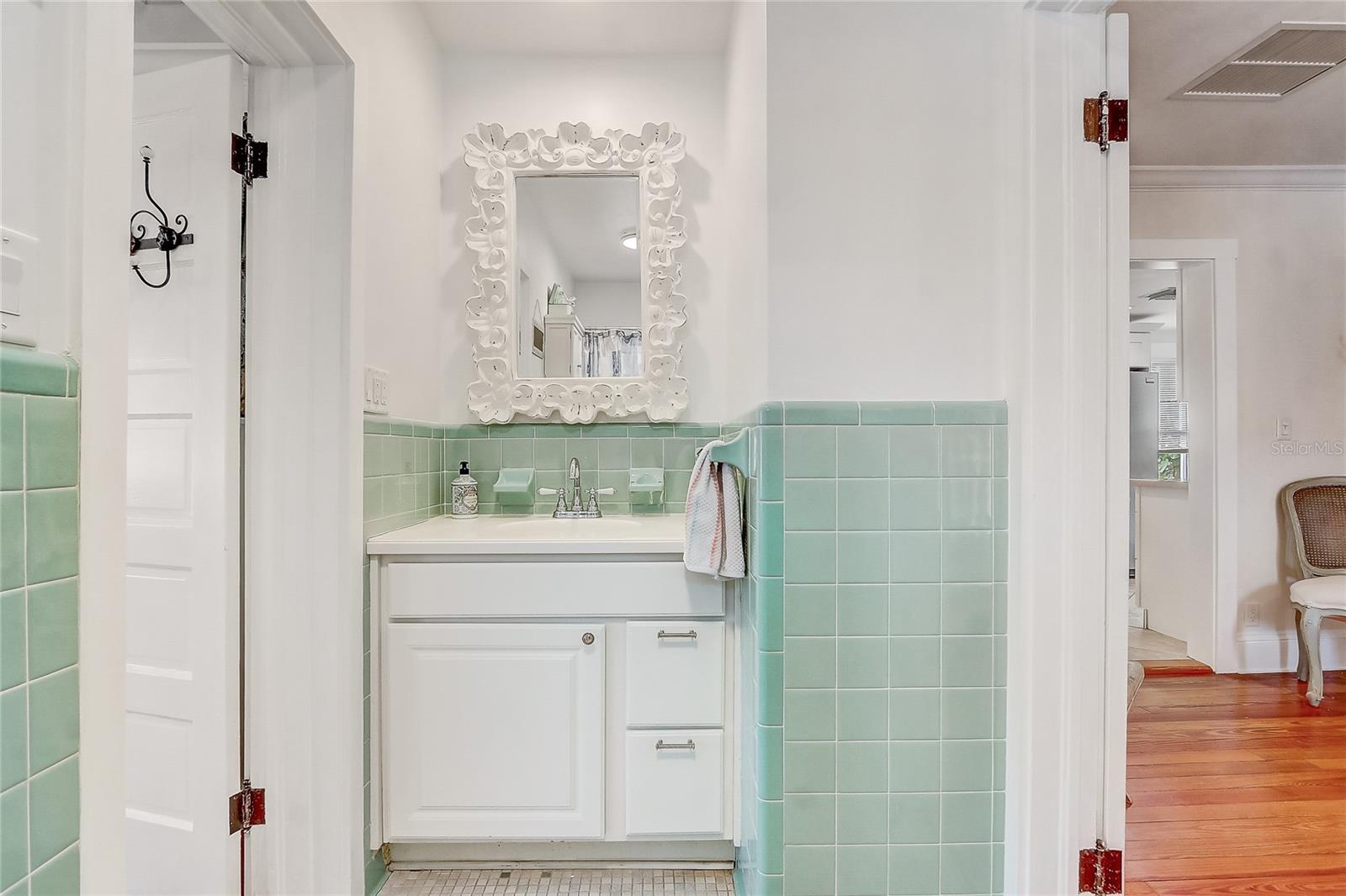 135 E 9TH AVE, MOUNT DORA, FL, 32757