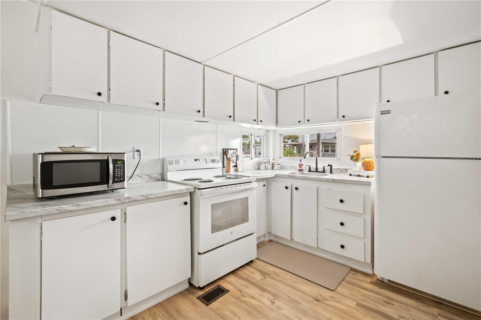 37318 LOIS AVE, ZEPHYRHILLS, FL, 33542