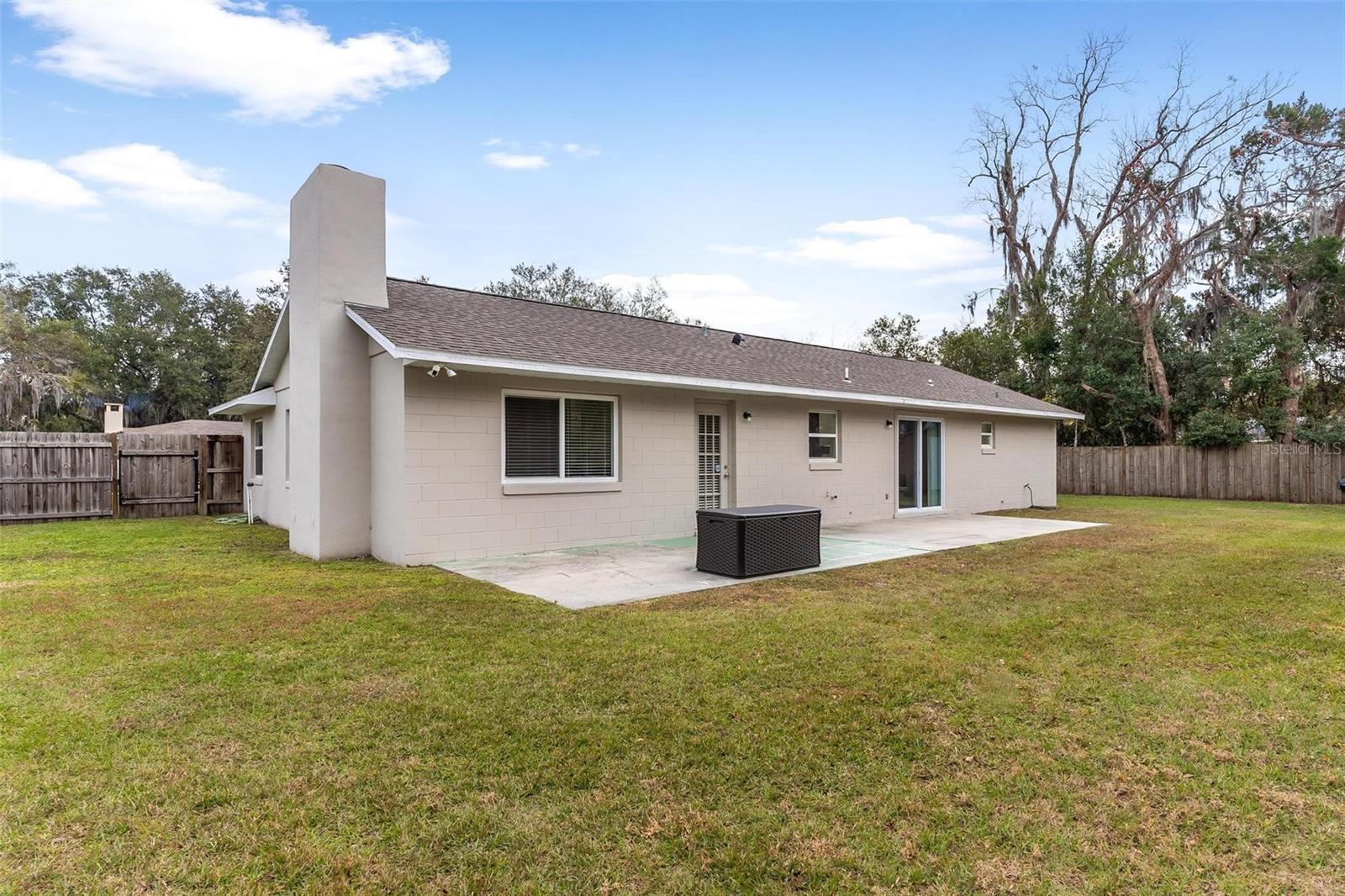 50 HIGHLAND AVE, UMATILLA, FL, 32784