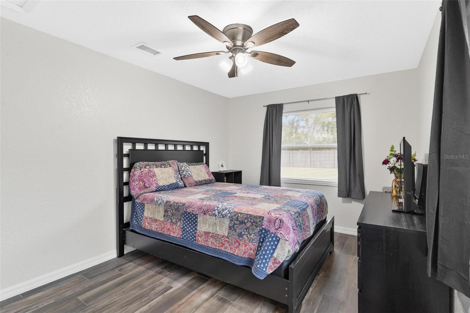50 HIGHLAND AVE, UMATILLA, FL, 32784