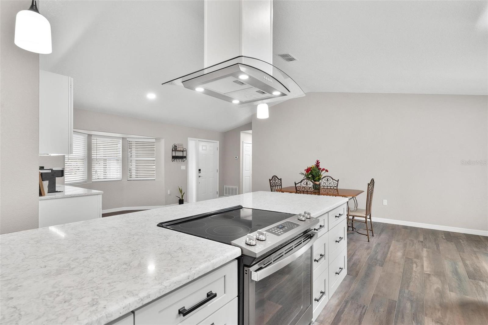 50 HIGHLAND AVE, UMATILLA, FL, 32784