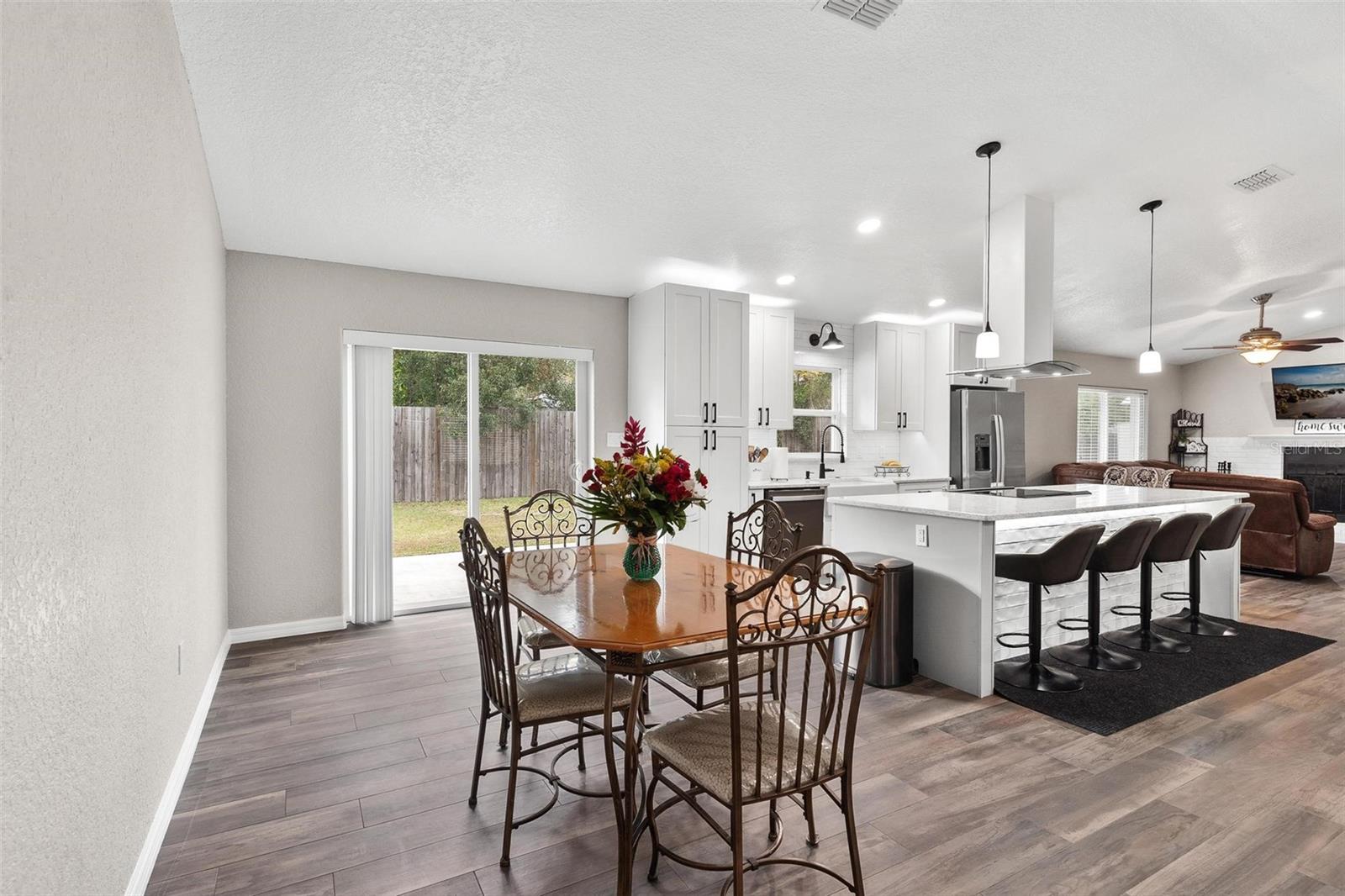 50 HIGHLAND AVE, UMATILLA, FL, 32784