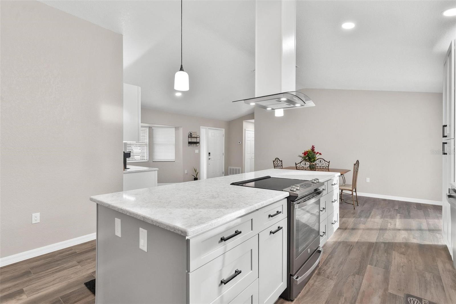 50 HIGHLAND AVE, UMATILLA, FL, 32784