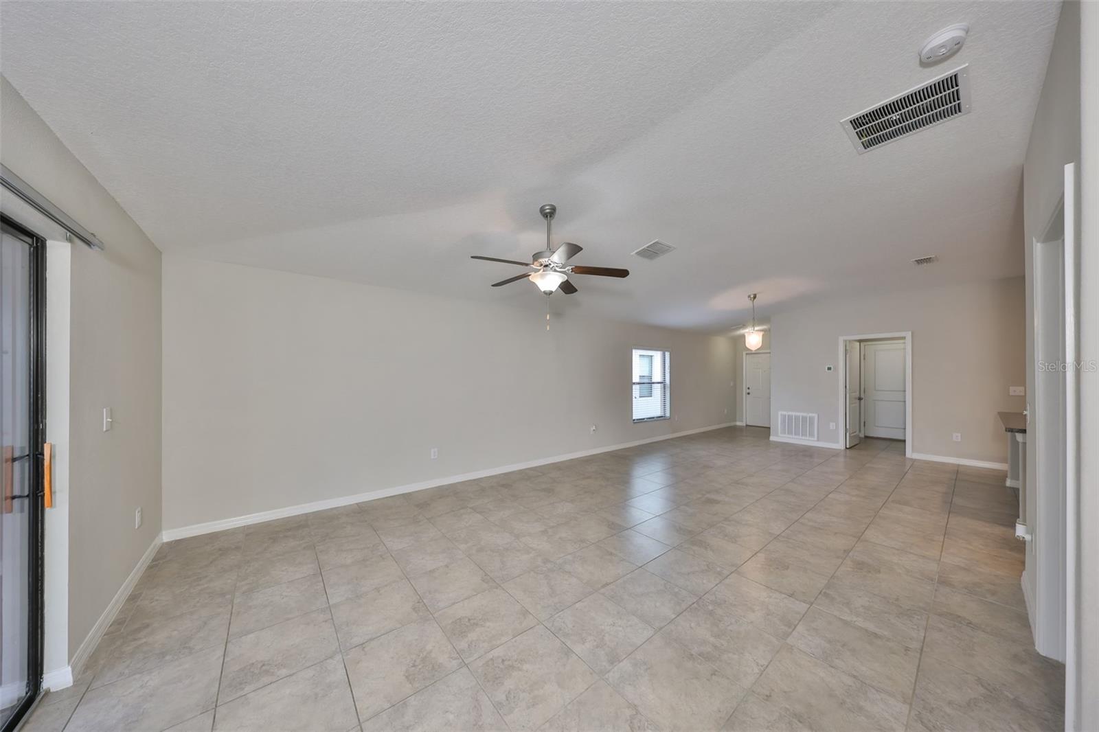 11218 LELAND GROVES DR, RIVERVIEW, FL, 33579