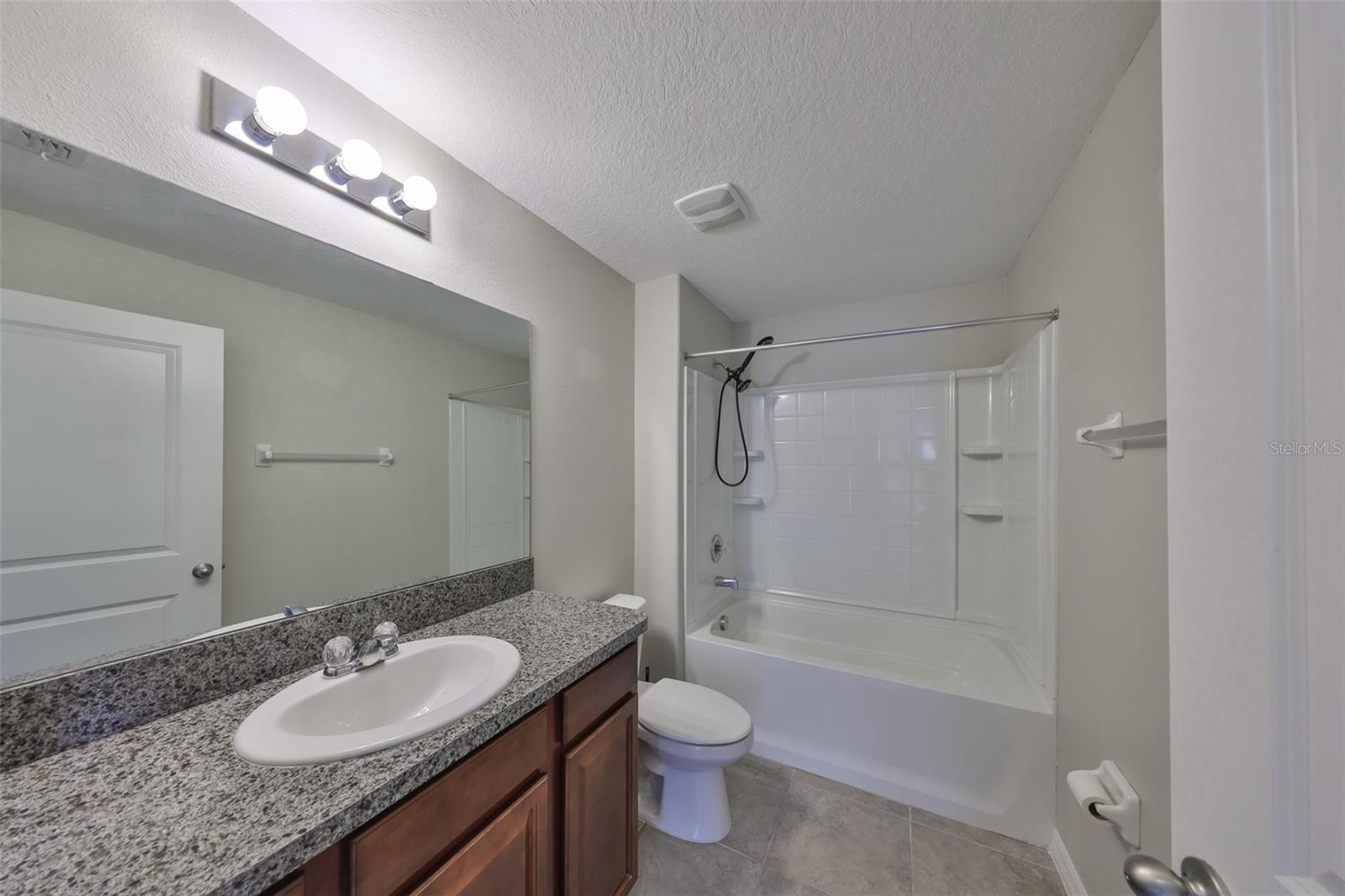 11218 LELAND GROVES DR, RIVERVIEW, FL, 33579