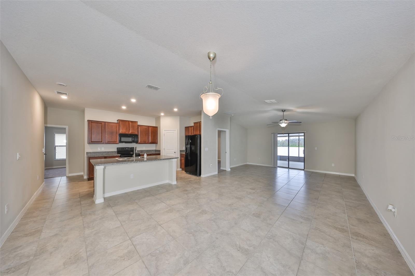 11218 LELAND GROVES DR, RIVERVIEW, FL, 33579