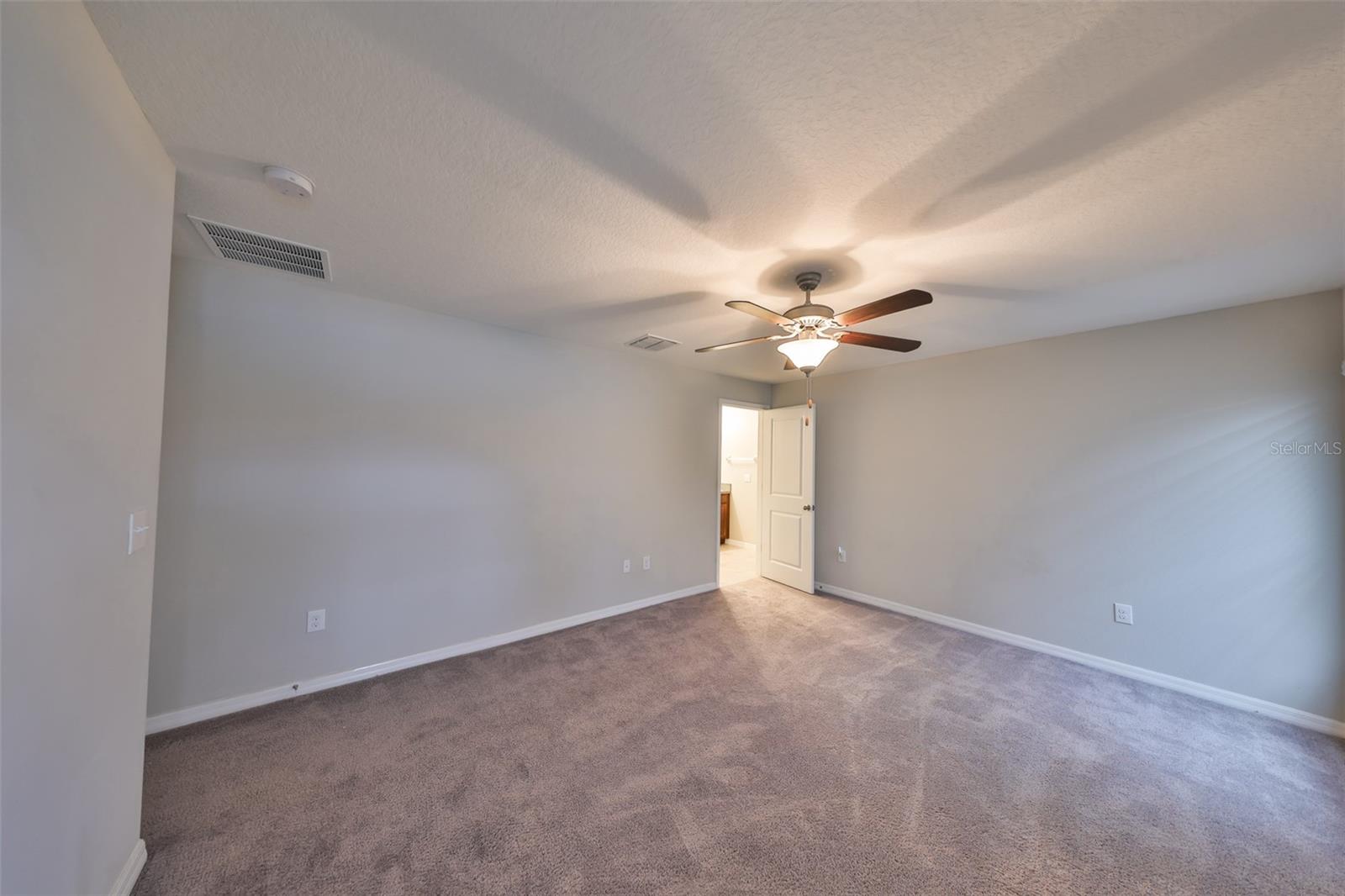 11218 LELAND GROVES DR, RIVERVIEW, FL, 33579
