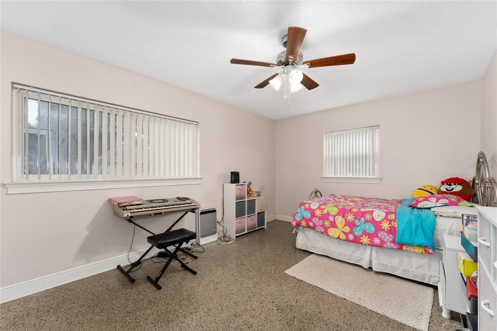 8465 OAK BLUFF DR, ORLANDO, FL, 32827