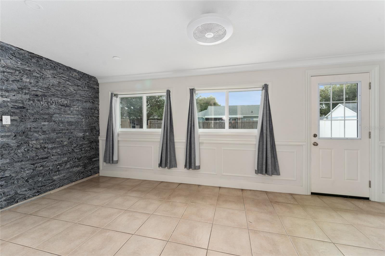 8465 OAK BLUFF DR, ORLANDO, FL, 32827