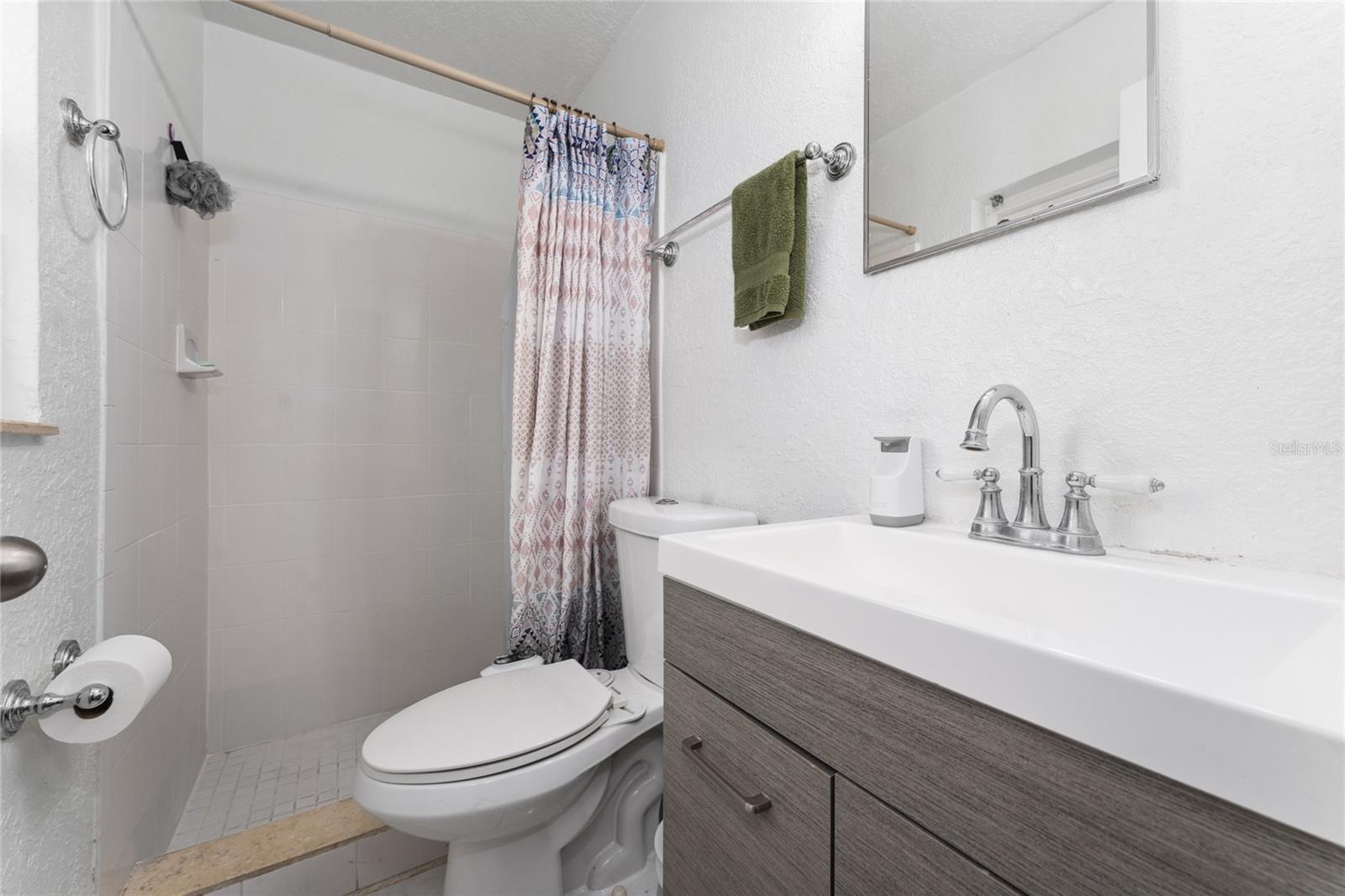 8465 OAK BLUFF DR, ORLANDO, FL, 32827