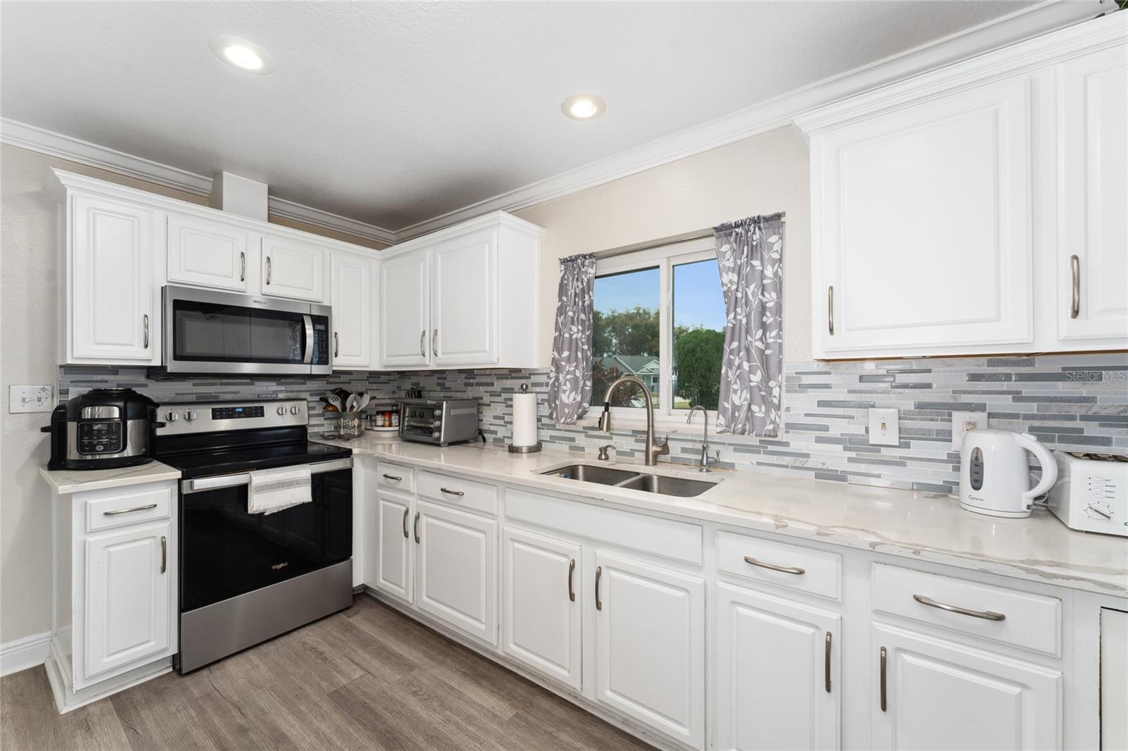 8465 OAK BLUFF DR, ORLANDO, FL, 32827