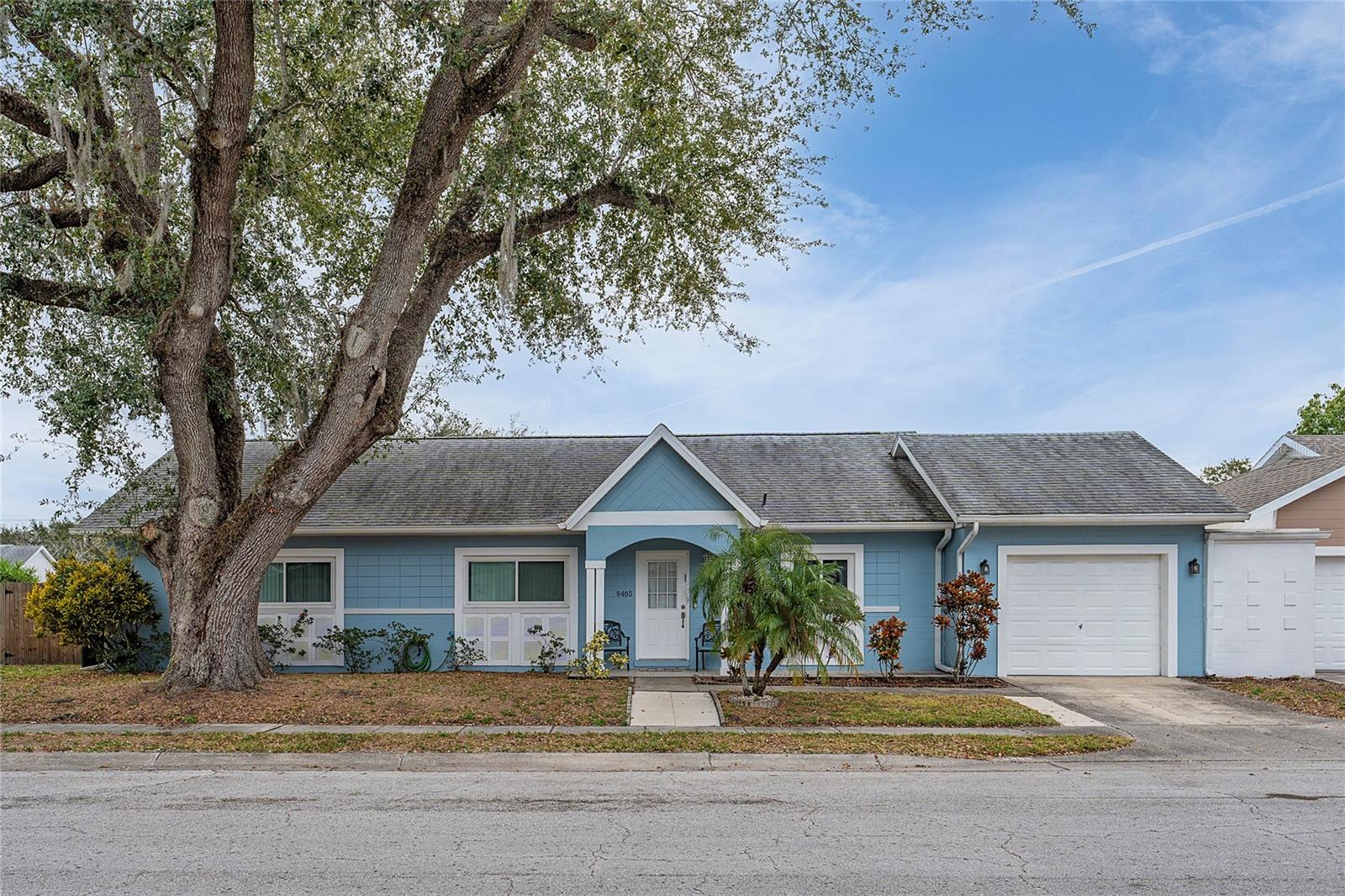 8465 OAK BLUFF DR, ORLANDO, FL, 32827