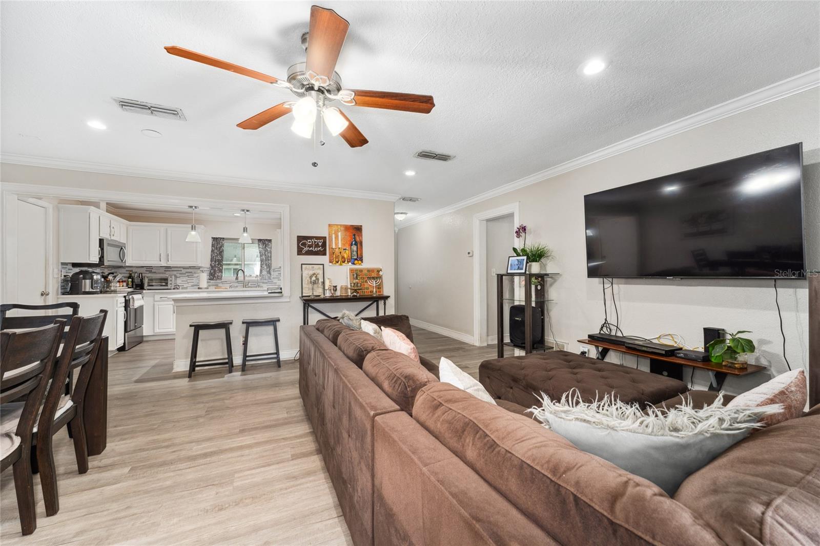 8465 OAK BLUFF DR, ORLANDO, FL, 32827
