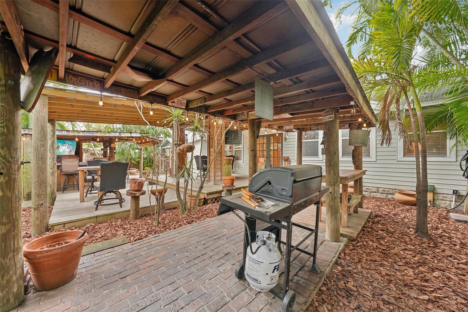 934 21ST AVE N, ST PETERSBURG, FL, 33704