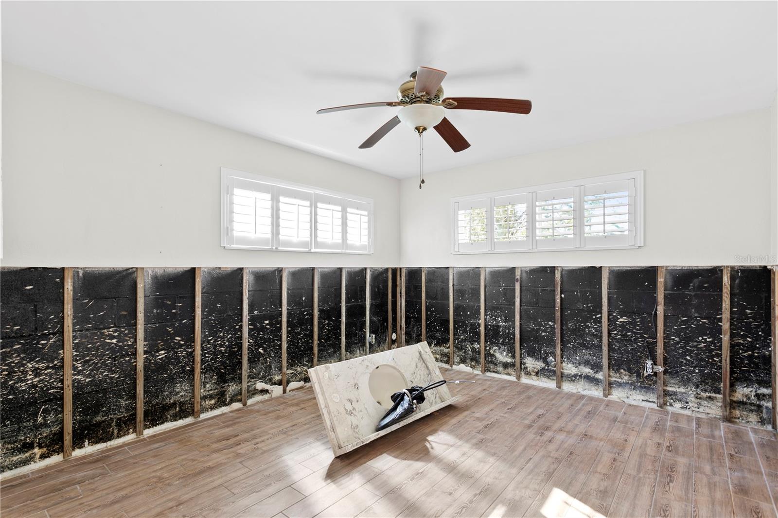 5265 VENETIAN BLVD NE, ST PETERSBURG, FL, 33703