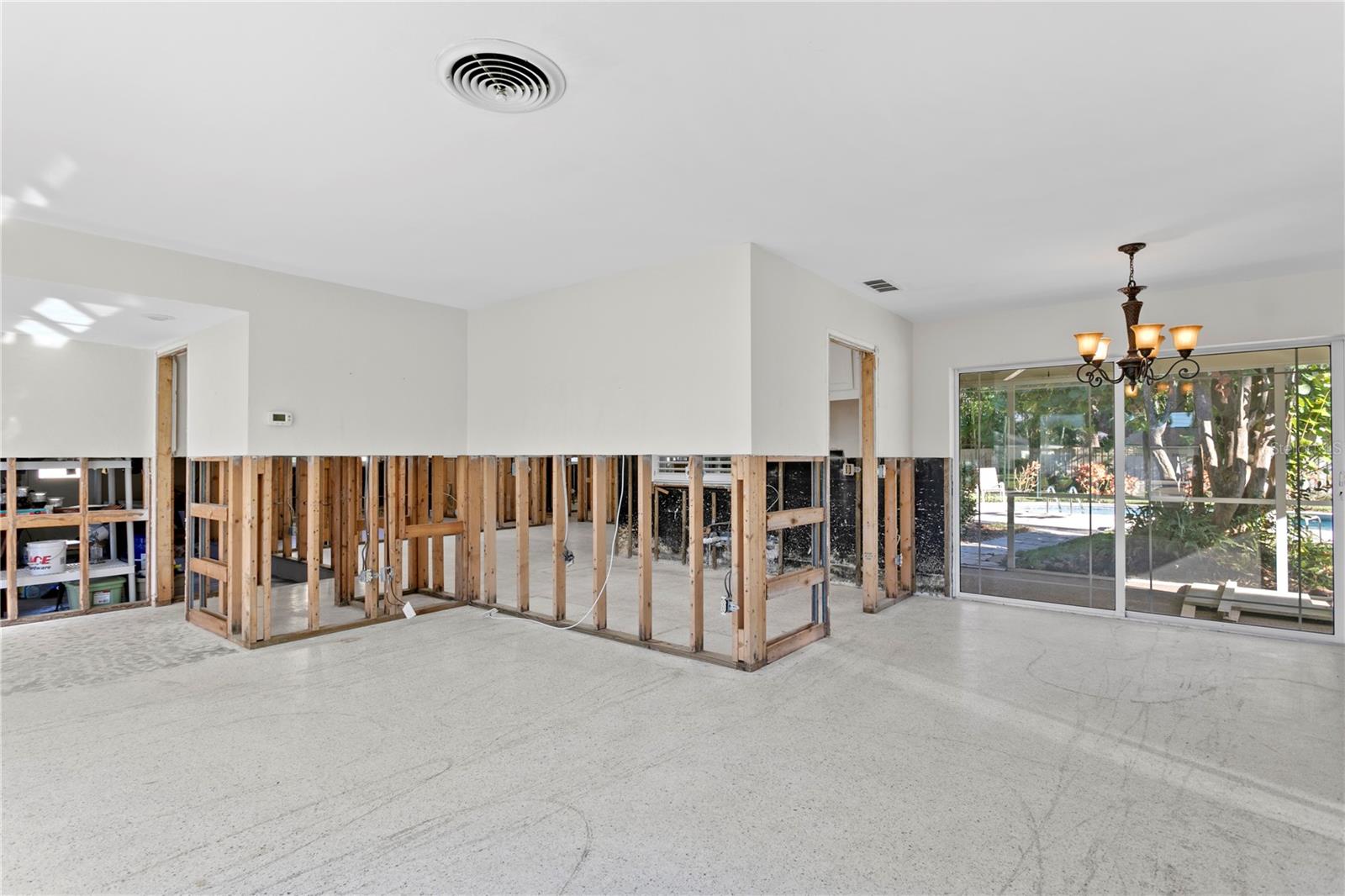 5265 VENETIAN BLVD NE, ST PETERSBURG, FL, 33703