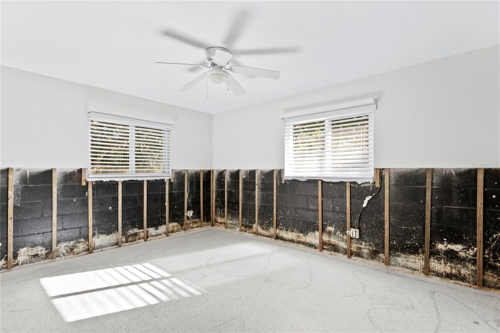 5265 VENETIAN BLVD NE, ST PETERSBURG, FL, 33703