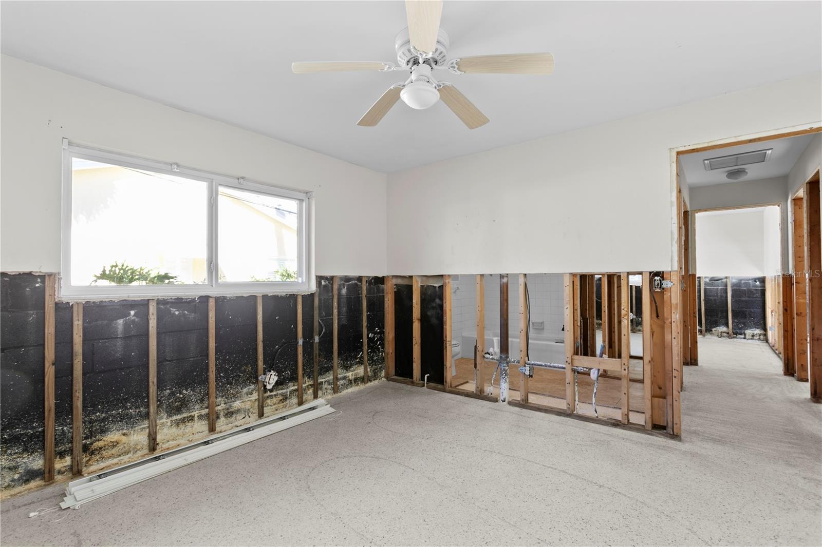 5265 VENETIAN BLVD NE, ST PETERSBURG, FL, 33703