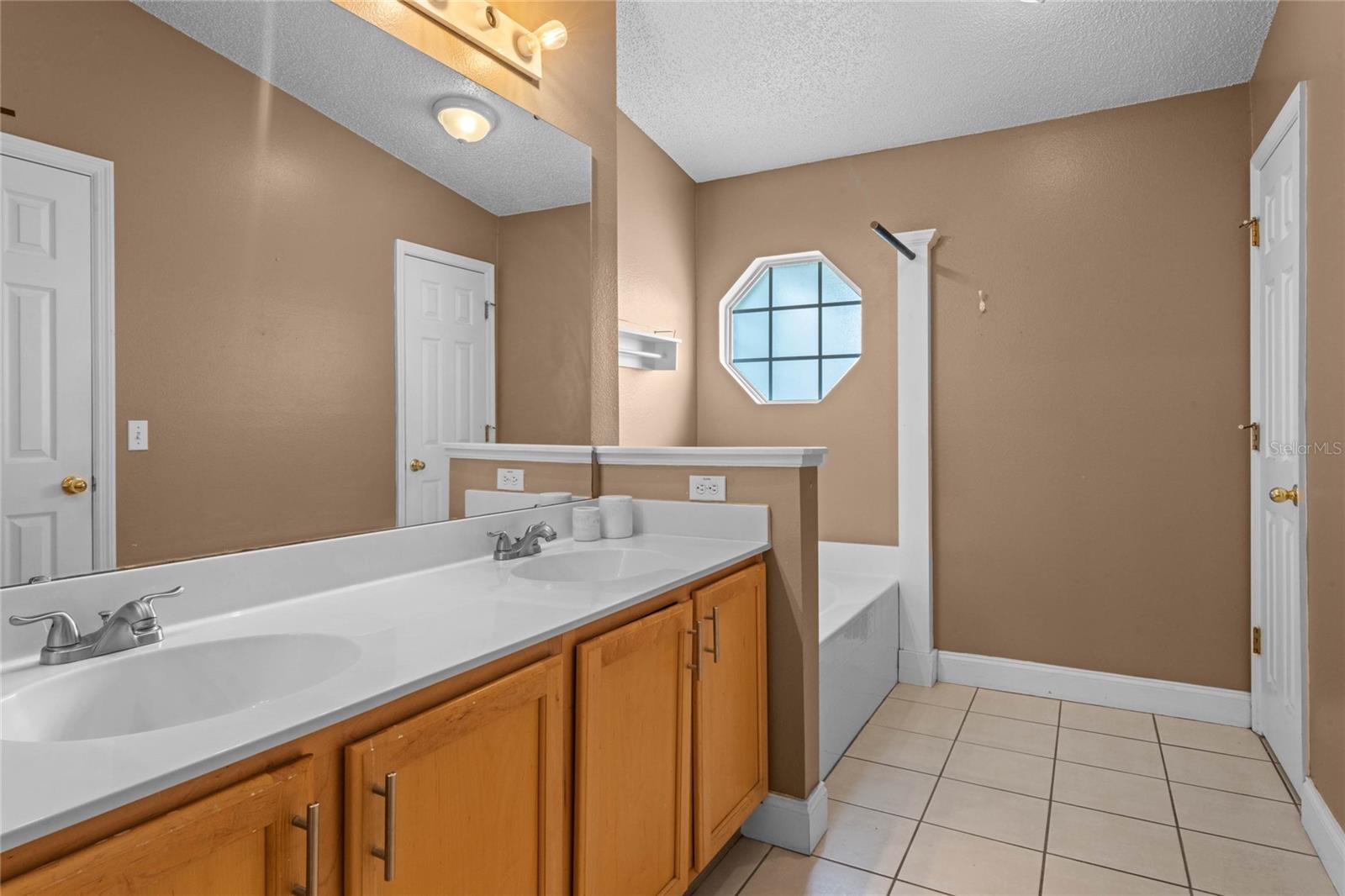 102 CIRCLE HILL RD, SANFORD, FL, 32773