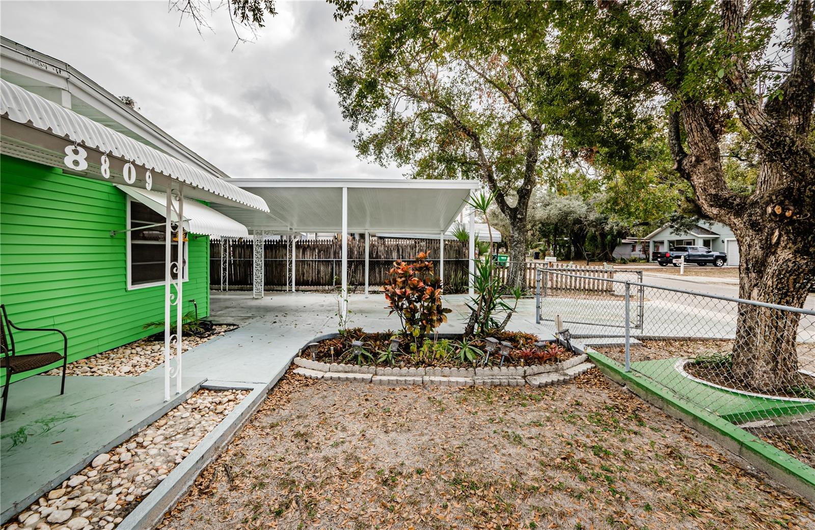 8809 N BROOKS ST, TAMPA, FL, 33604