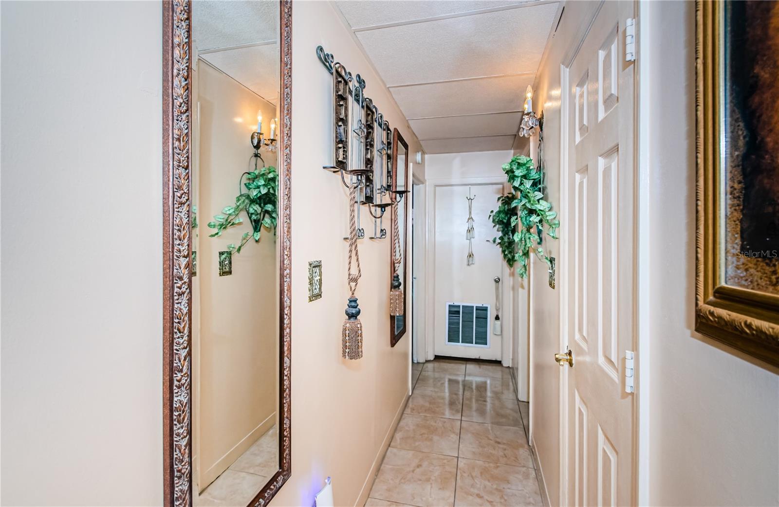 8809 N BROOKS ST, TAMPA, FL, 33604