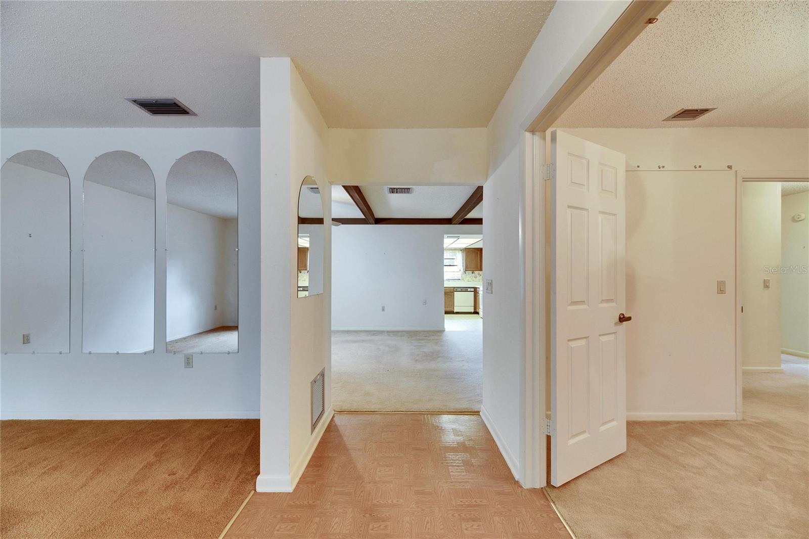 14712 LAUREL LAKE LN, LUTZ, FL, 33559