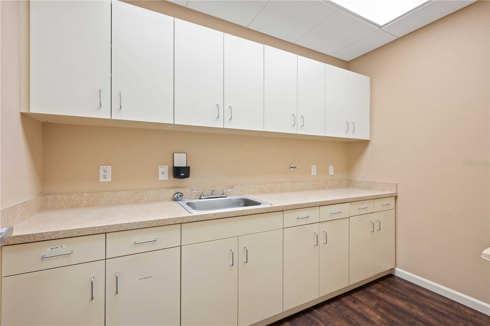 6906 MADISON ST, NEW PORT RICHEY, FL, 34652