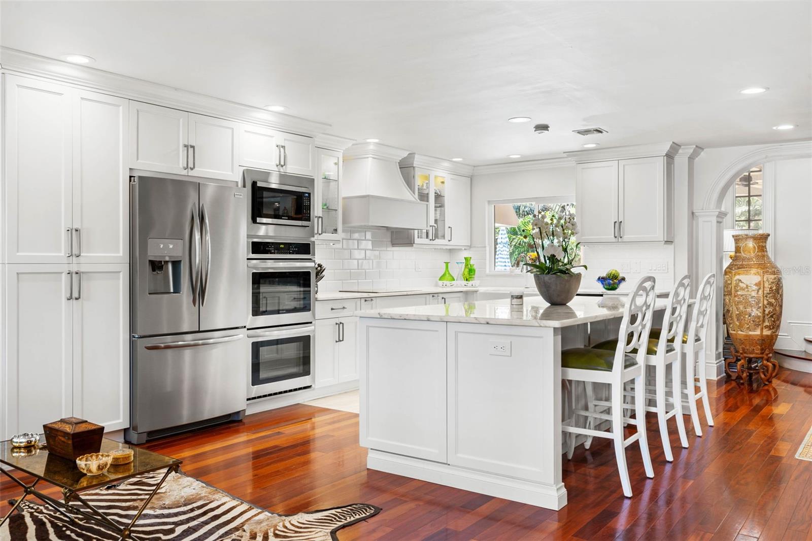 1124 SEVILLE LN NE, ST PETERSBURG, FL, 33704