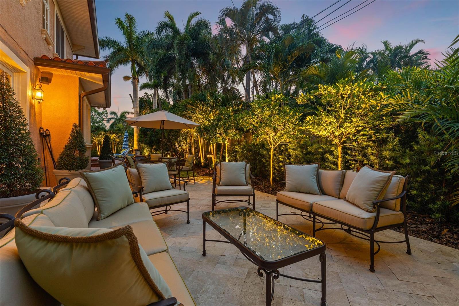 1124 SEVILLE LN NE, ST PETERSBURG, FL, 33704