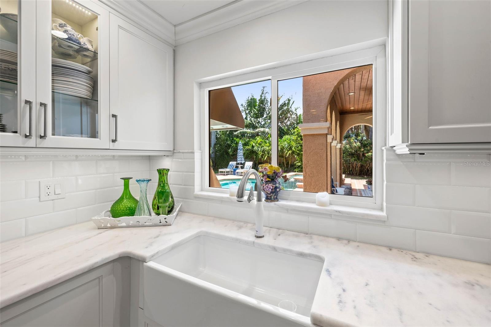1124 SEVILLE LN NE, ST PETERSBURG, FL, 33704