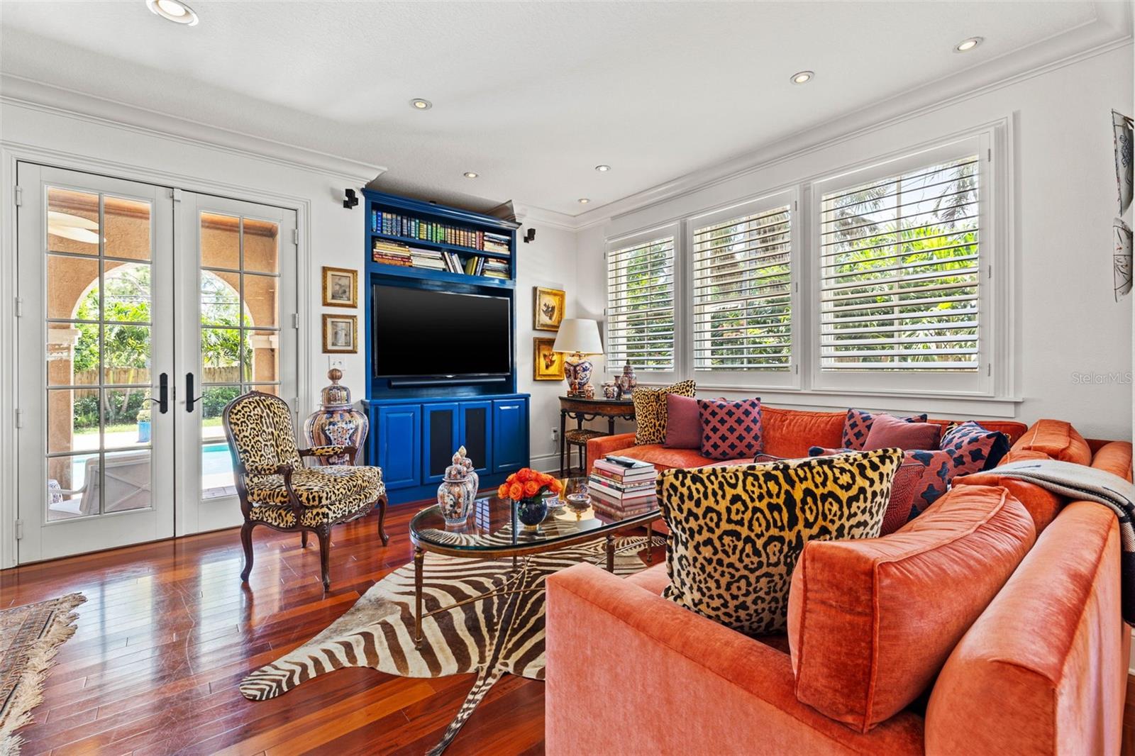 1124 SEVILLE LN NE, ST PETERSBURG, FL, 33704