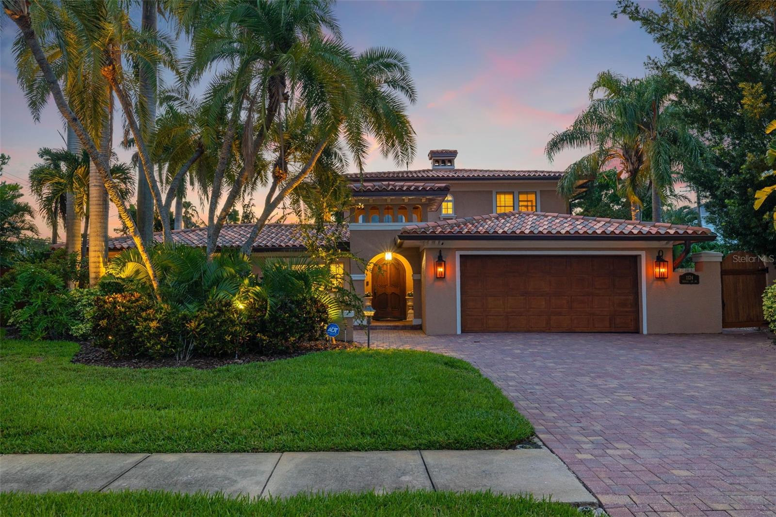 1124 SEVILLE LN NE, ST PETERSBURG, FL, 33704