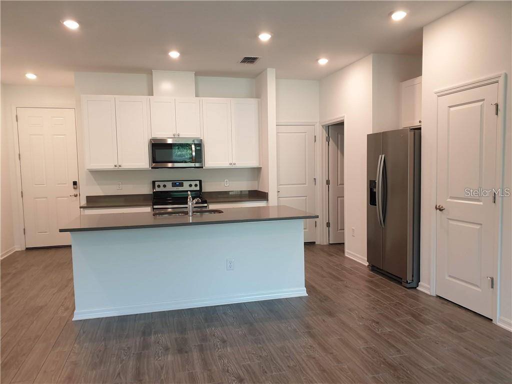 15050 BLUE QUAKER PL, TAMPA, FL, 33613