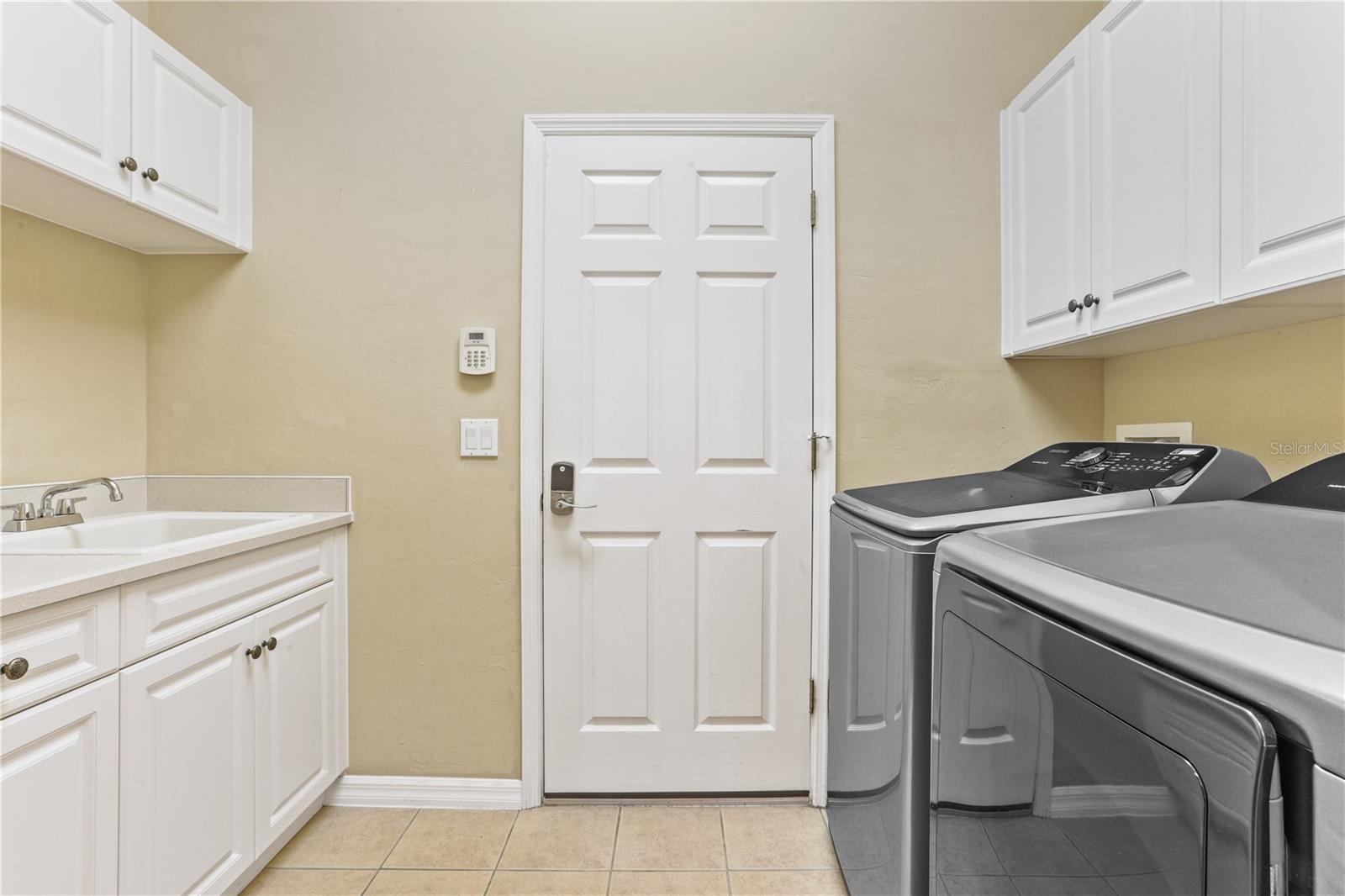 8432 SW 10TH AVE, GAINESVILLE, FL, 32607