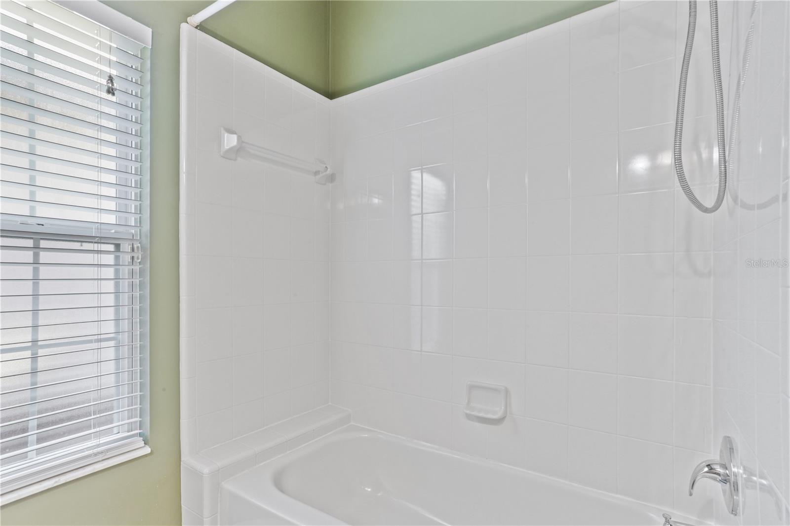 8432 SW 10TH AVE, GAINESVILLE, FL, 32607