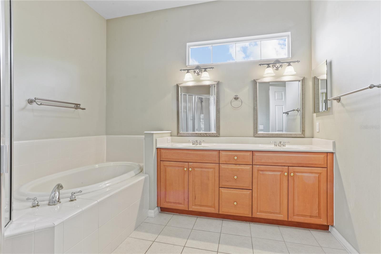 8432 SW 10TH AVE, GAINESVILLE, FL, 32607