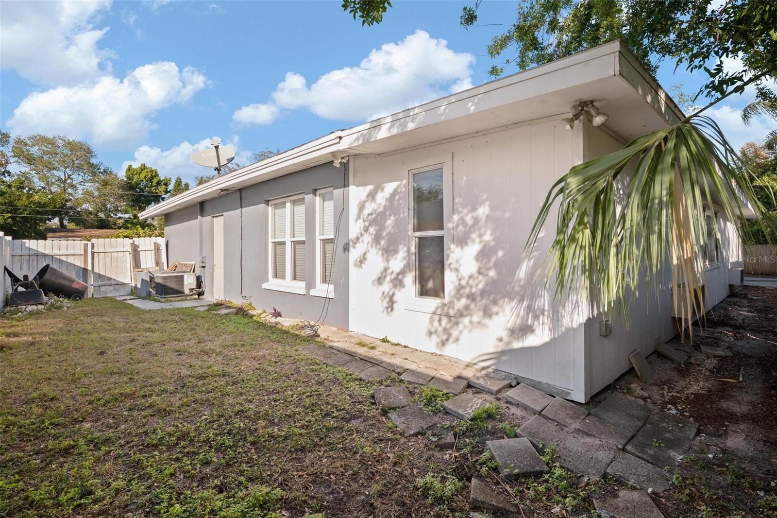 1571 JEFFORDS ST, CLEARWATER, FL, 33756