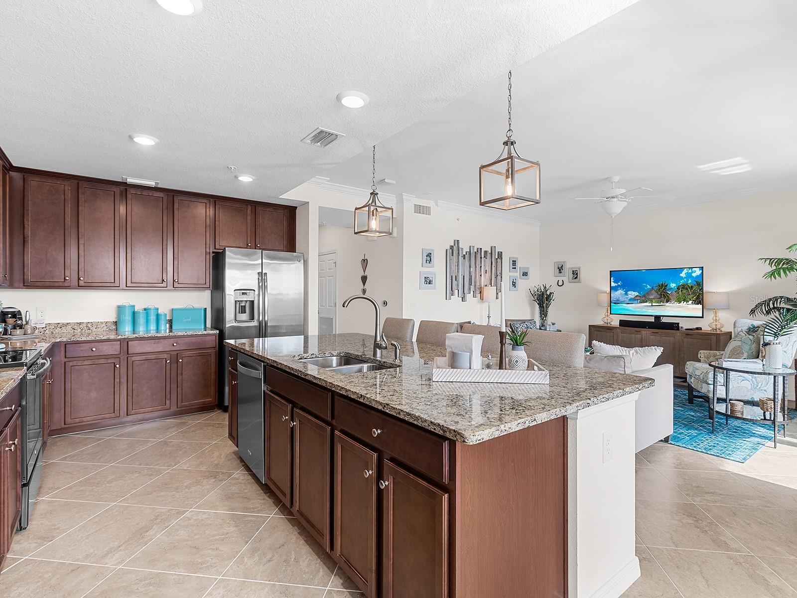 17108 VARDON TER #203, LAKEWOOD RANCH, FL, 34211
