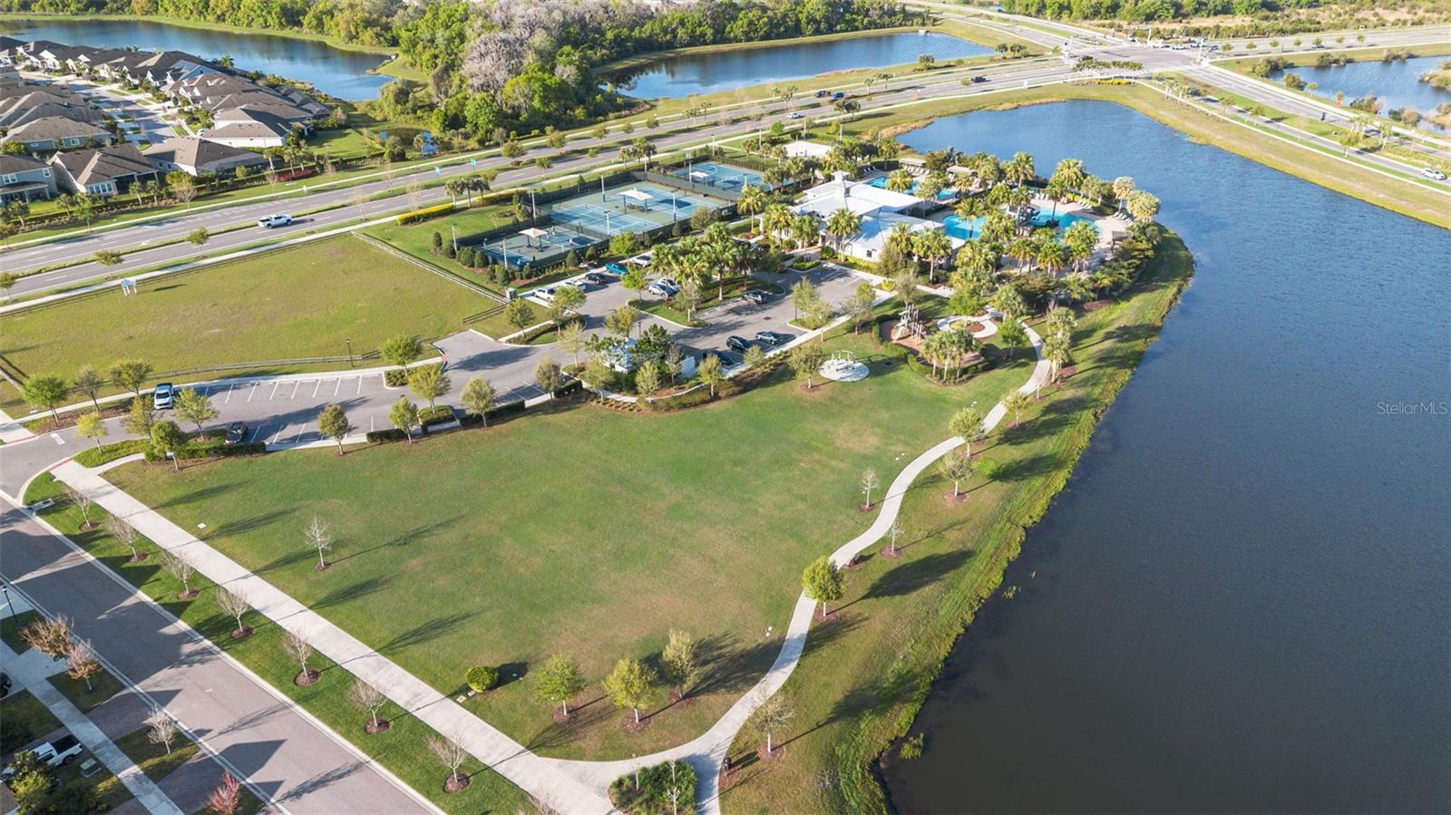 7401 PARADISO DR, APOLLO BEACH, FL, 33572