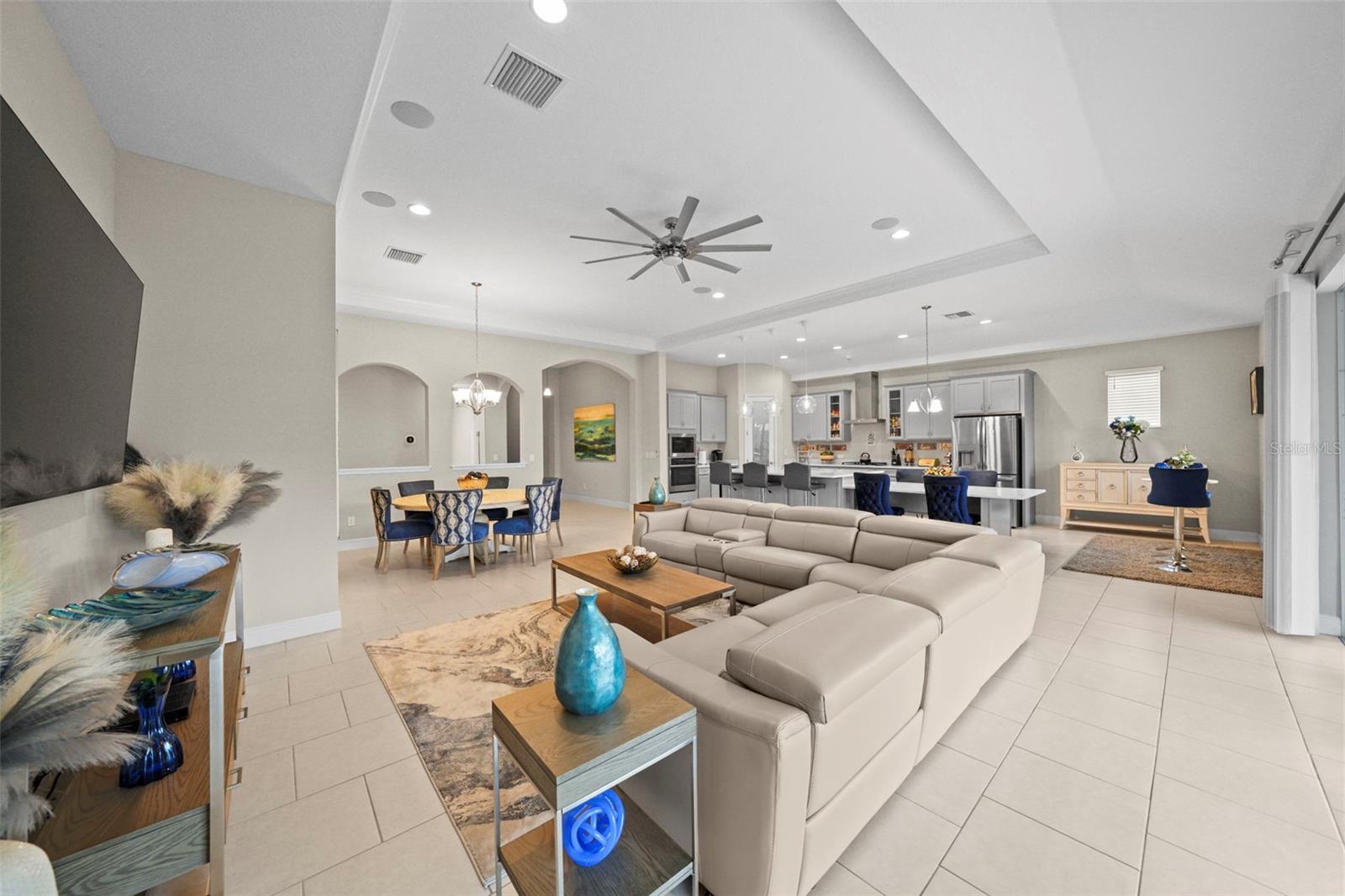 7401 PARADISO DR, APOLLO BEACH, FL, 33572