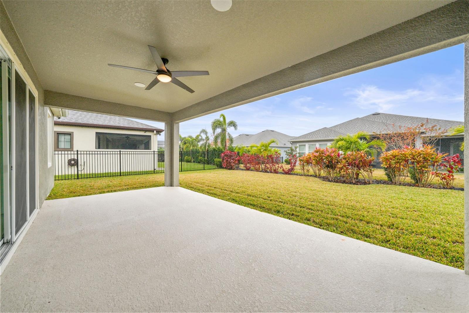 7401 PARADISO DR, APOLLO BEACH, FL, 33572