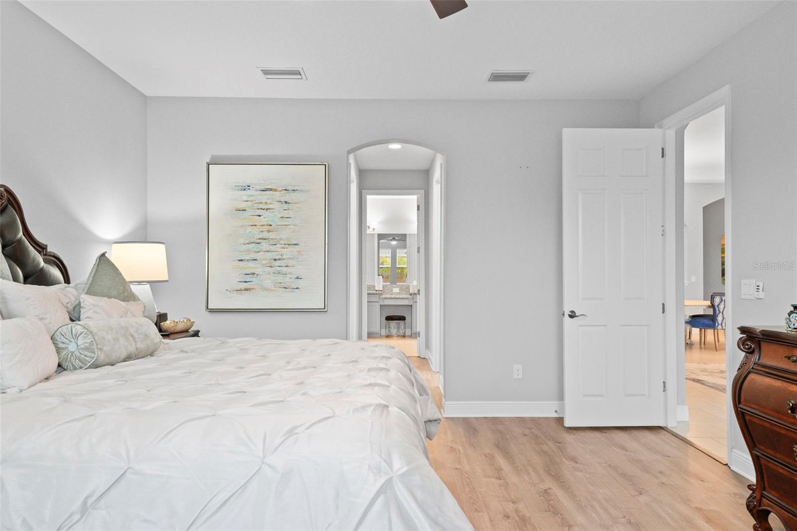 7401 PARADISO DR, APOLLO BEACH, FL, 33572